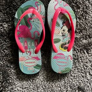 Havaianas Kids Minnie Flamingo Print Flip Flops with Pink Straps